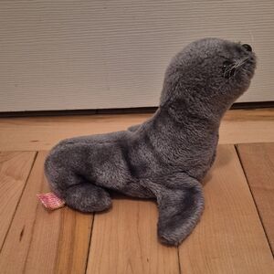 Vintage 1976 R. Dakin & Co. Plush Grey Seal